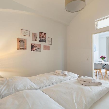 Xxxl Bed/ Free Parking/ Central Вена Экстерьер фото